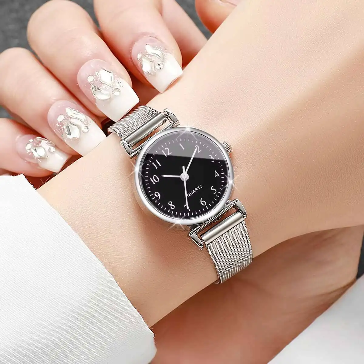 1/2 pezzi di orologi da donna  - Mesh Stainless Strap recensione e prezzo